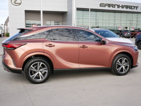 Used 2025 Lexus RX 350 FWD image 11