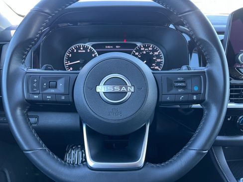 Used 2025 Nissan Pathfinder SV AWD/4WD image 30