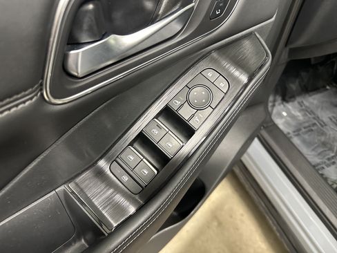 Used 2021 Nissan Rogue SL AWD/4WD image 15