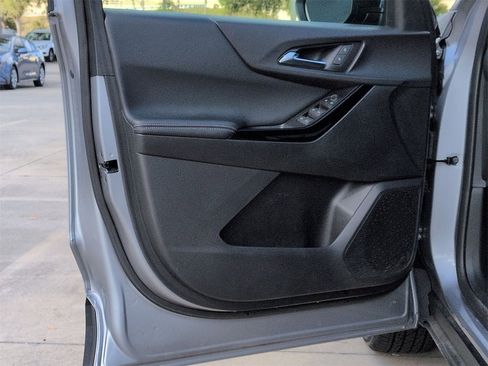 Certified 2025 Chevrolet Equinox LT w/ Safety and Technology Package image 7