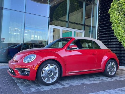 Used 2019 Volkswagen Beetle 2.0T SE w/ SE Premium Package FWD image 27