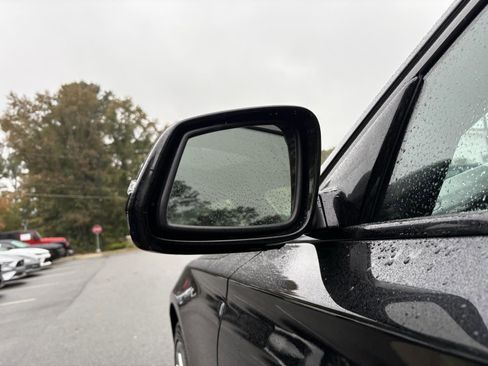 Used 2014 BMW 750Li xDrive image 17