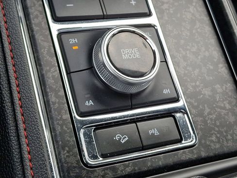 Used 2022 Ford Expedition Limited AWD/4WD image 25