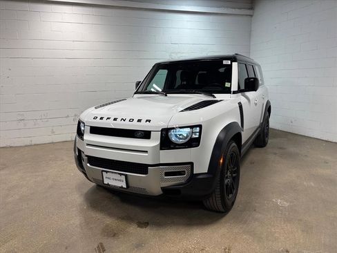 Used 2023 Land Rover Defender 130 S image 2