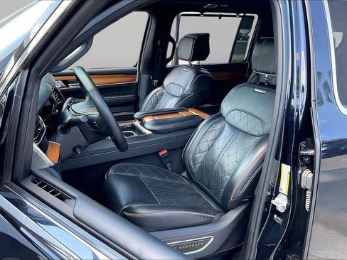 Certified 2024 Jeep Grand Wagoneer L Series III AWD/4WD image 8