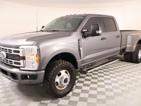 Used 2025 Ford F350 XLT w/ FX4 Off-Road Package AWD/4WD image 9
