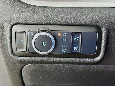 Used 2024 Ford Explorer XLT w/ Equipment Group 202A image 22