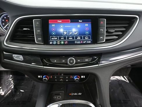 Used 2022 Buick Enclave Essence w/ Experience Buick Package image 36