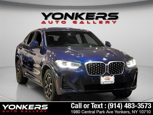 Used 2022 BMW X4 xDrive30i w/ M Sport Package image 11