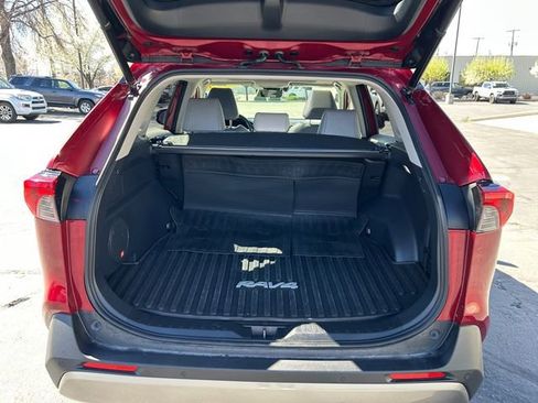 Used 2023 Toyota RAV4 Limited image 17