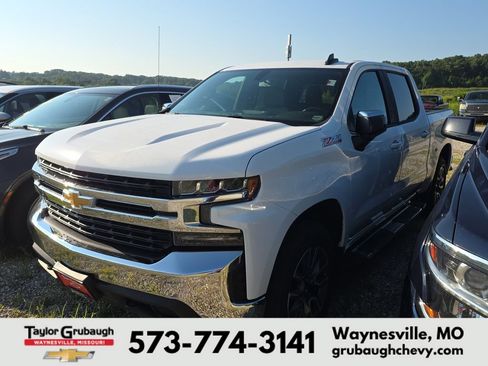 Certified 2020 Chevrolet Silverado 1500 LT AWD/4WD image 3