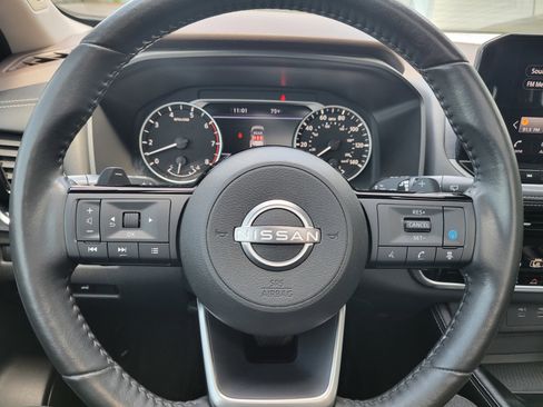 Used 2023 Nissan Rogue SL w/ SL Premium Package FWD image 14