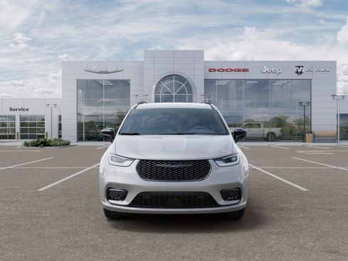 New 2026 Chrysler Pacifica Select w/ S Appearance Package FWD image 36