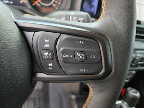 Used 2024 Jeep Gladiator Sport AWD/4WD image 13
