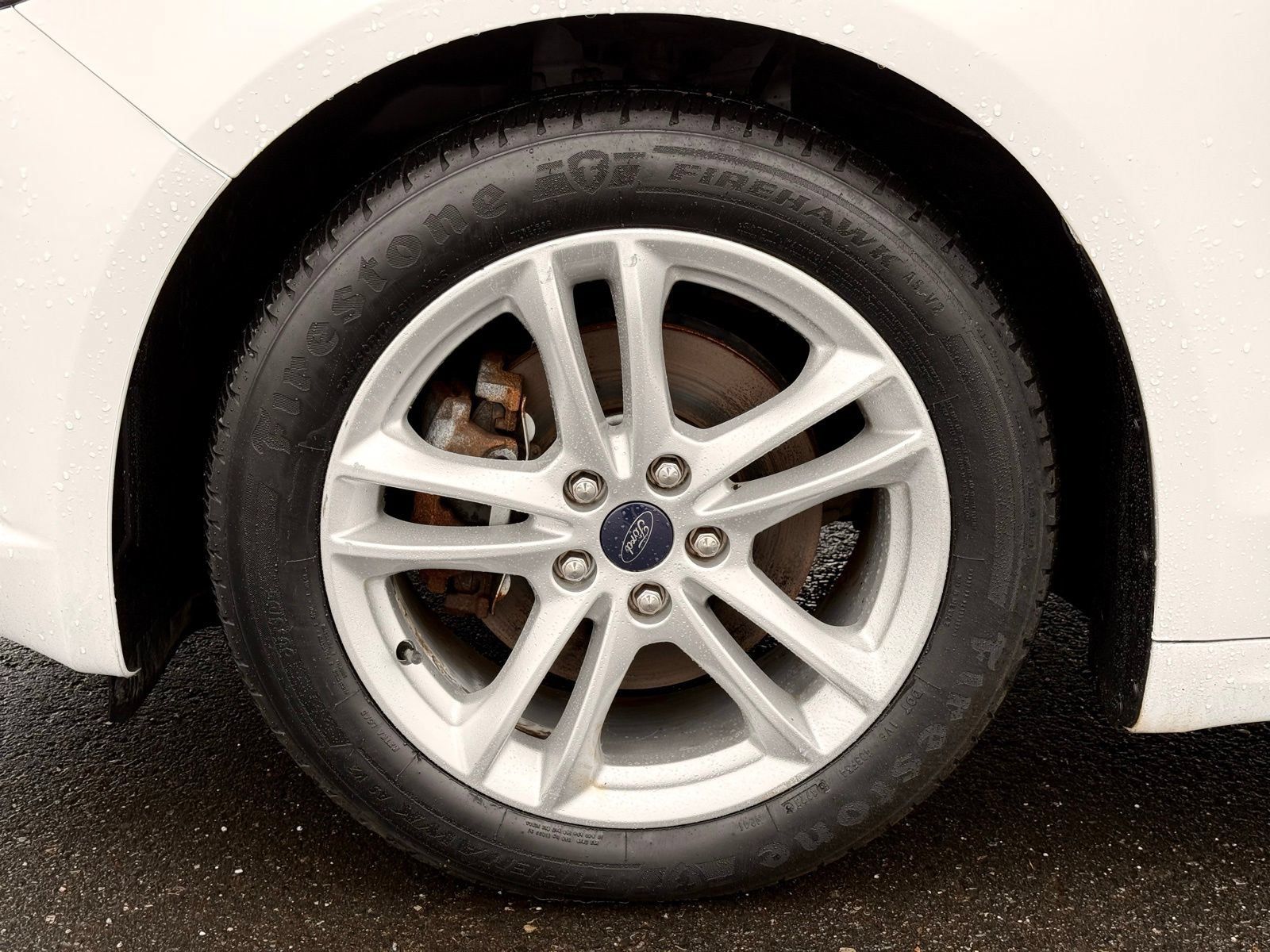 Used 2018 Ford Fusion SE w/ Equipment Group 602A FWD image 2