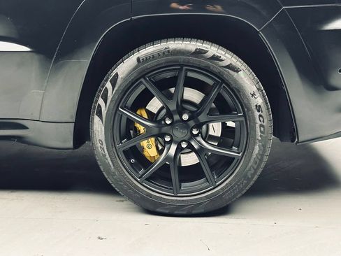 Used 2019 Jeep Grand Cherokee Trackhawk w/ Trailer Tow Group IV AWD/4WD image 39