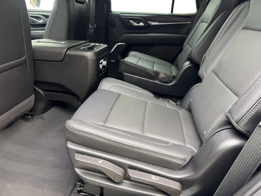 Used 2024 GMC Yukon Denali RWD image 36