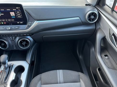 Used 2025 Chevrolet Blazer LT image 29