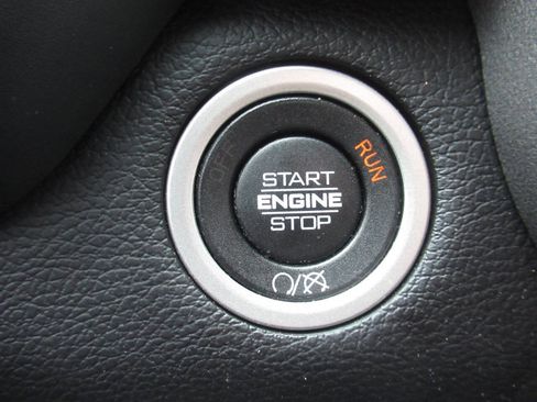 Used 2021 RAM 2500 Big Horn w/ Night Edition AWD/4WD image 33