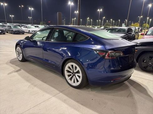 Used 2021 Tesla Model 3 Standard Range Plus image 3