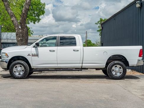 Used 2017 RAM 2500 SLT AWD/4WD image 3