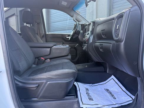 Used 2023 Chevrolet Silverado 2500 LT w/ Convenience Package image 12