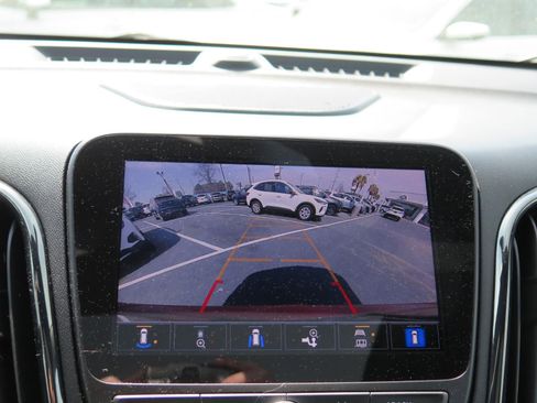 Used 2022 Chevrolet Equinox RS w/ RS Leather Package image 12