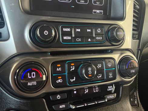 Used 2019 Chevrolet Tahoe Premier w/ Premier Plus Edition AWD/4WD image 23