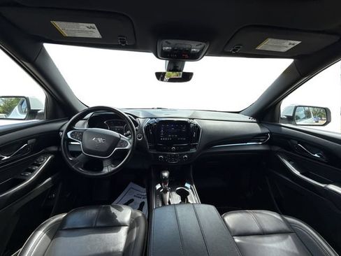 Used 2022 Chevrolet Traverse RS AWD/4WD image 14