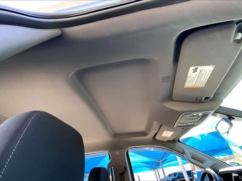 Used 2021 Chevrolet Silverado 1500 LT image 14