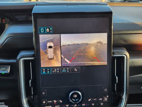 Used 2025 GMC Yukon Denali image 19