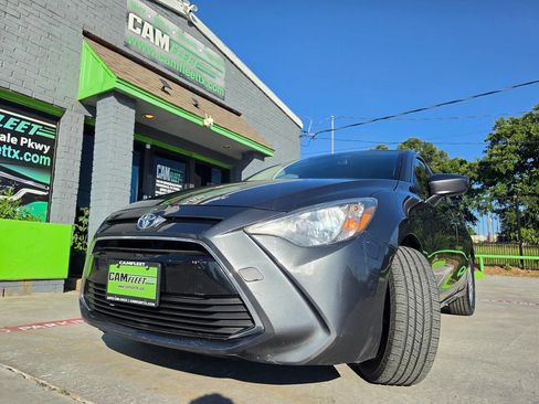 Used 2017 Toyota Yaris iA FWD image 57