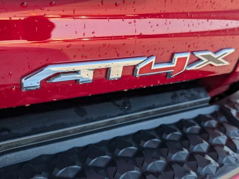 Used 2025 GMC Canyon AT4 w/ AT4X Package AWD/4WD image 10