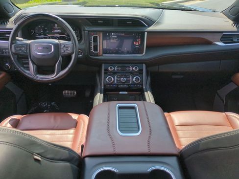Used 2023 GMC Yukon Denali Ultimate AWD/4WD image 29