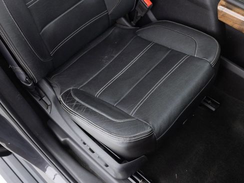 Used 2016 GMC Yukon XL Denali w/ Open Road Package image 29