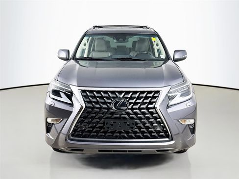 Used 2021 Lexus GX 460 Premium w/ Premium Package image 3