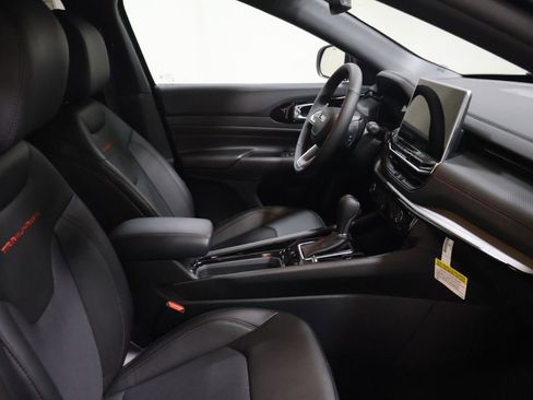 New 2026 Jeep Compass Trailhawk AWD/4WD image 18