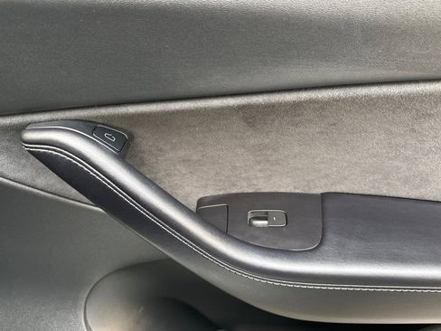 Used 2022 Tesla Model Y Performance image 31