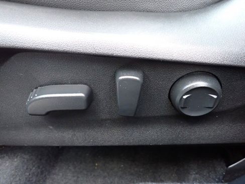 Used 2020 Subaru Forester Premium image 19