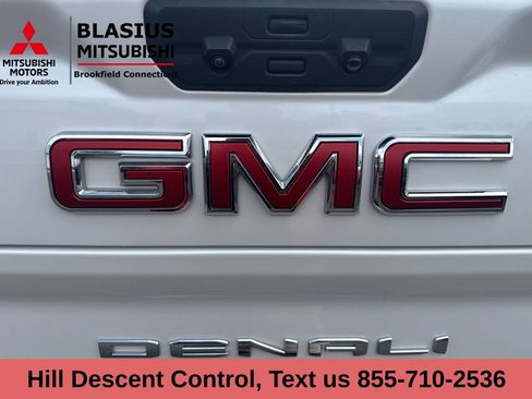 Used 2024 GMC Sierra 2500 Denali w/ Denali Reserve Package image 38