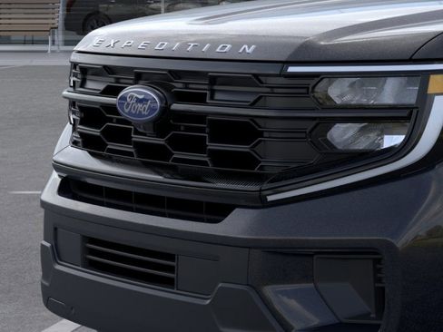 New 2025 Ford Expedition Max Active image 17