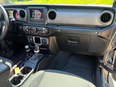 Used 2022 Jeep Gladiator Sport AWD/4WD image 41