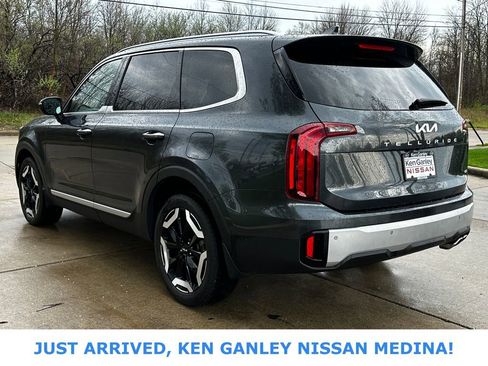 Used 2024 Kia Telluride S image 5
