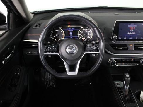 Certified 2019 Nissan Altima 2.5 SR FWD image 8