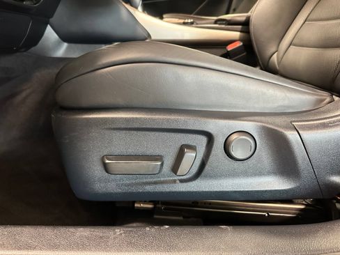 Used 2019 Lexus IS 350 F Sport w/ F Sport Package RWD image 14