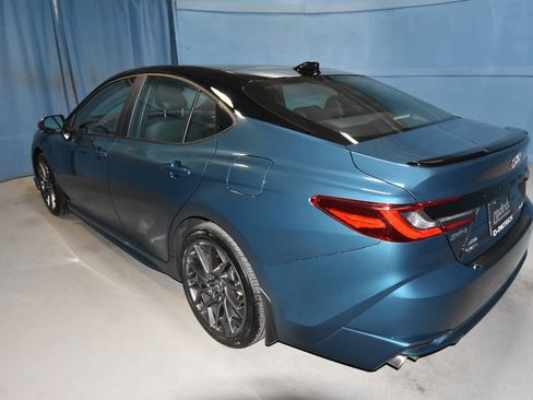 Used 2025 Toyota Camry XSE AWD/4WD image 28
