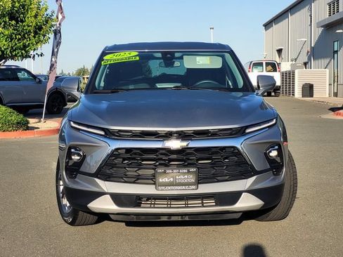 Used 2025 Chevrolet Blazer LT AWD/4WD image 2