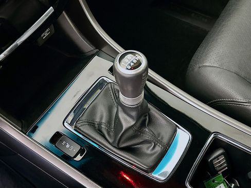 Used 2017 Honda Accord EX-L image 23