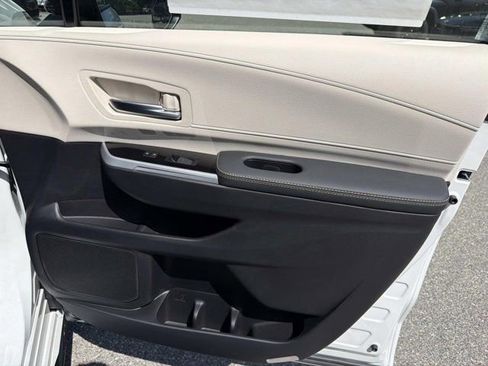 New 2026 Toyota Sienna Limited FWD image 14
