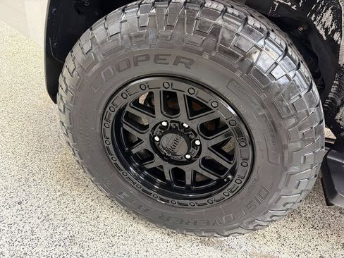 Used 2020 Toyota 4Runner SR5 AWD/4WD image 50